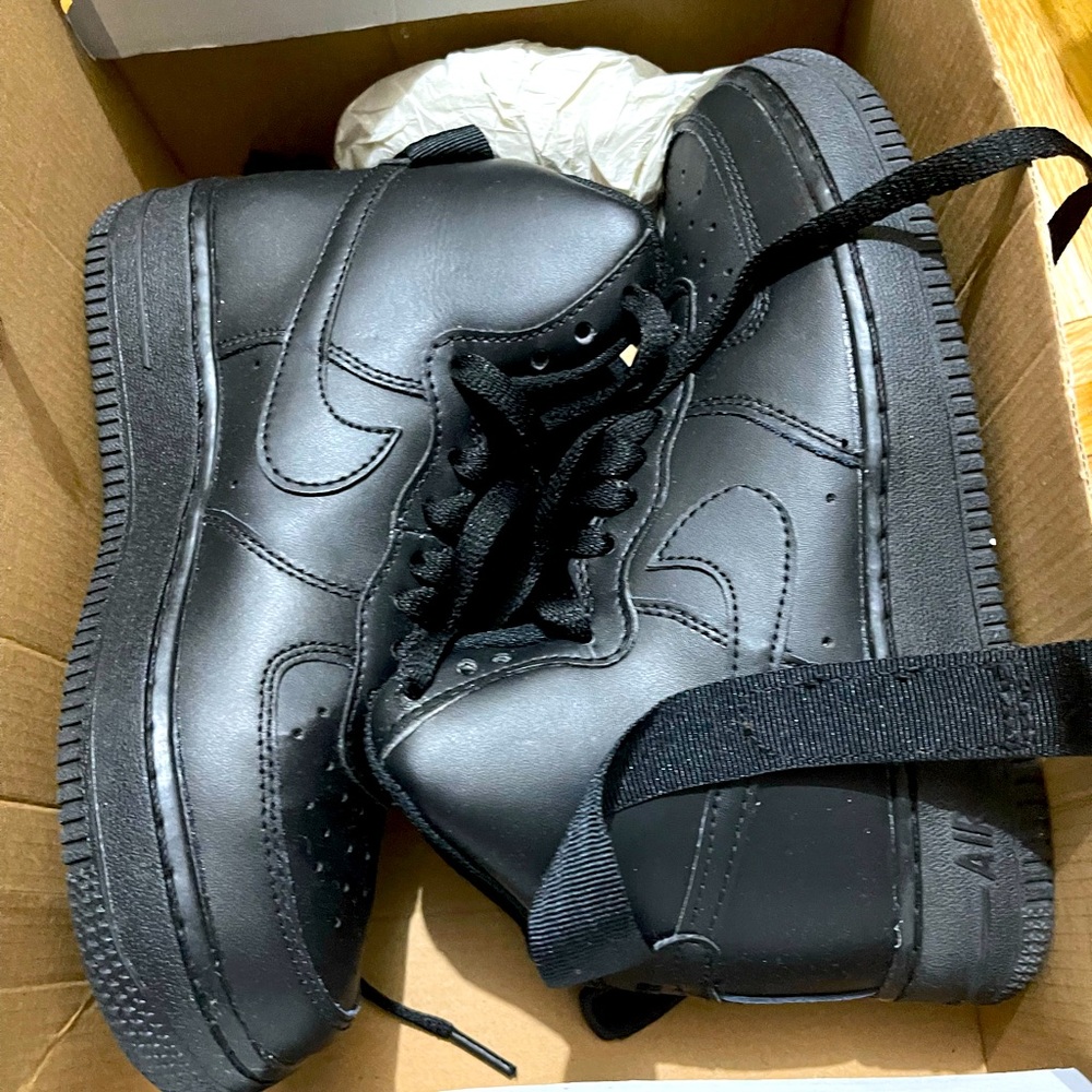 All black Nike uptown’s/ Air Force ones